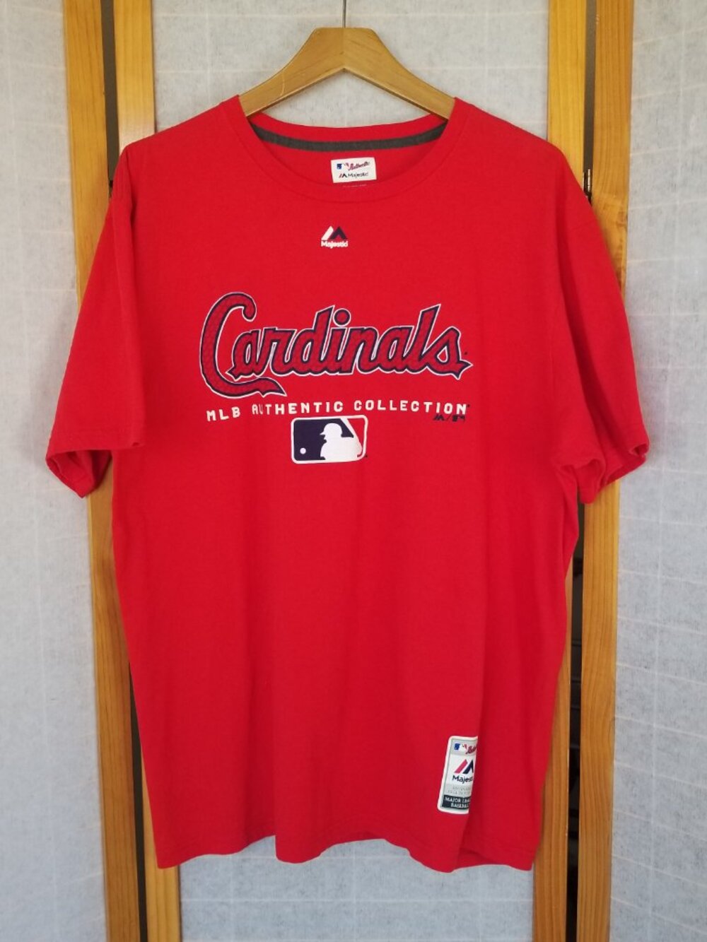 Majestic MLB Cardinals Red T-Shirt Size XL Authentic Short Sleeves St. Louis
